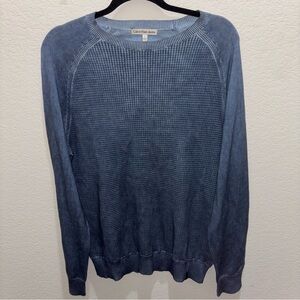 Calvin Klein Jeans Men's Textured Blue Crewneck Sweater
